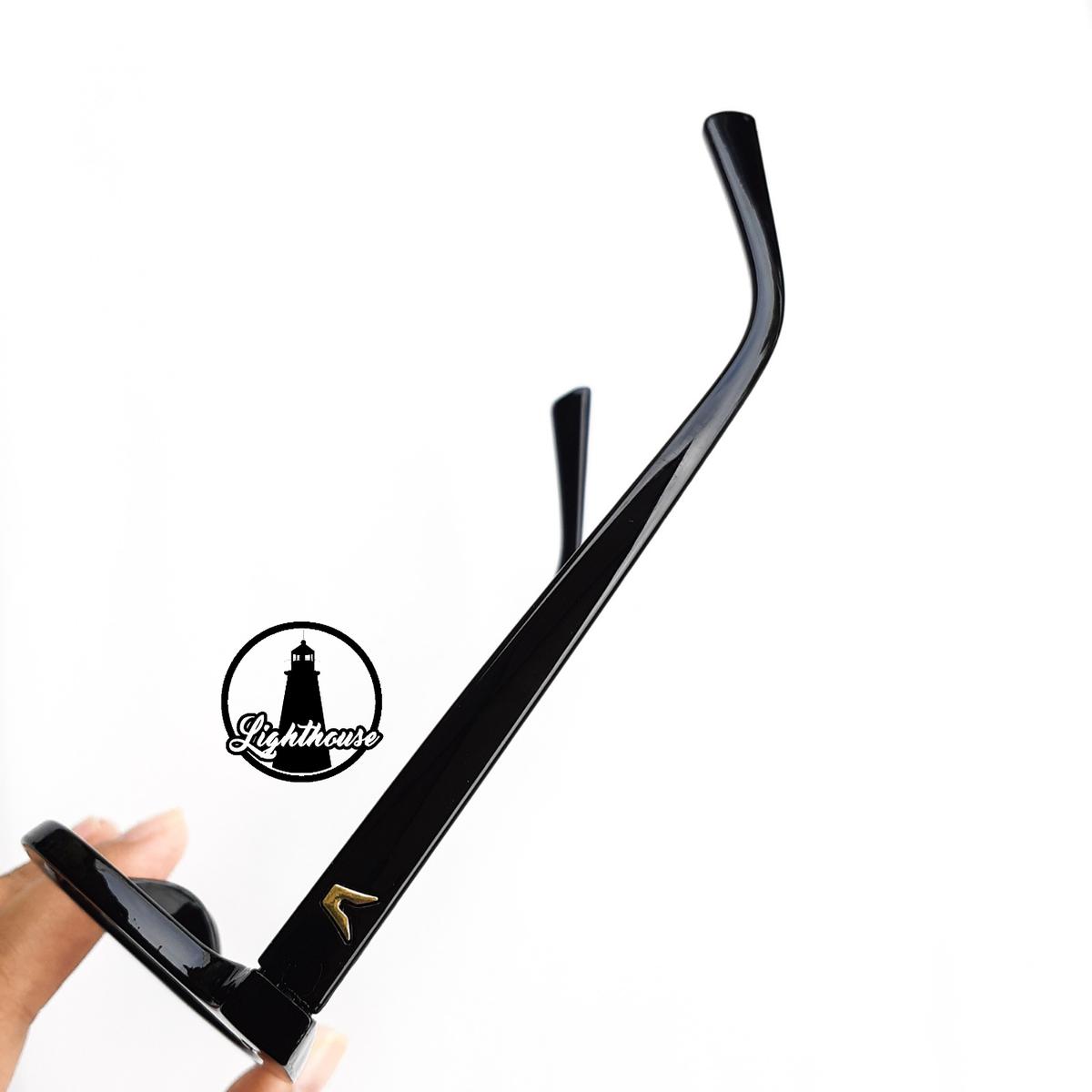 Product detail media - 2